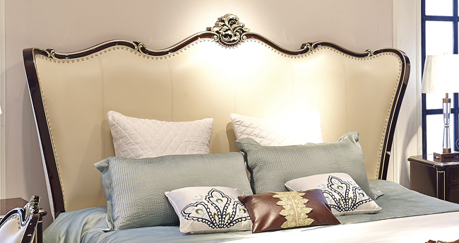 Phần khung và phần chịu lực chính của giường Royal CM 619F được làm bằng gỗ Bạch Dương nhập khẩu từ Nga