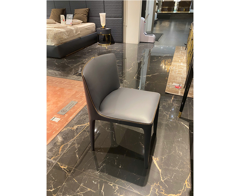 Ghế bàn ăn VERSACE HOME - Medusa Trono/Da TP5103/Logo
